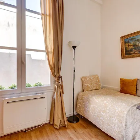 Small Luxurious In The Heart Of Saint Germain Apartment *