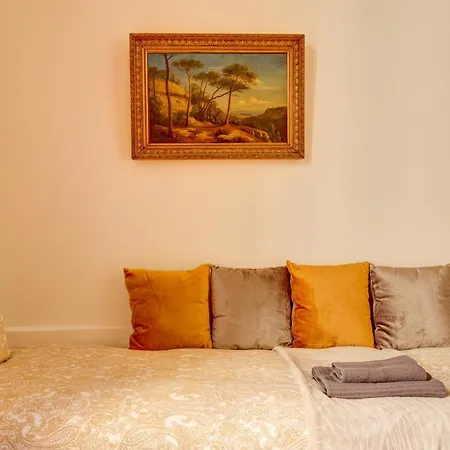 Apartment Small Luxurious In The Heart Of Saint Germain Paris